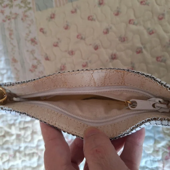 Chic  Vintage White Metal Mesh Pattern Purse - Picture 14 of 16